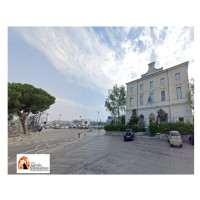 Pescara. Aggredisce 