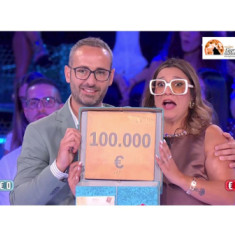 Ortona festeggia Tatiana Pace per i 100mila euro in gettoni d'oro a 