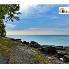 Trump cambia nome al Lago Ontario: adesso si chiama Lago America.
