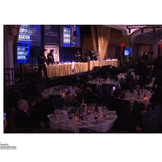 Sparatoria al gala dei media: il mirino sul governo e il caos a Washington