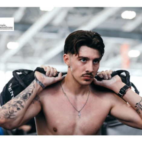 Mister Italia 2026. Tra i pretendenti al titolo un ragazzo di Montesilvano