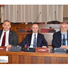 Pescara/consiglio comunale, 20 mila euro destinati alle attività di sgombero degli abusivi dalle case popolari
