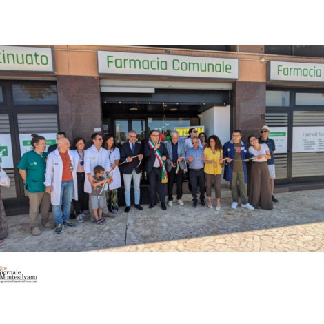 Montesilvano, taglio nastro per la farmacia Comunale.