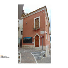 Tocco da Casauria. Casa natale di Francesco Paolo Michetti affidati lavori