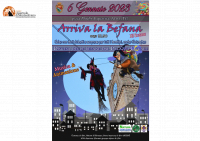 Atri. Arrivano le Befane dalla Torre campanaria .