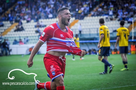 Un momento della partita - copertina del facebook della Pescara Calcio