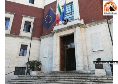 Pescara, sit in contro le politiche anti abortiste: colpevolizzare è violenza psicologica sulle donne