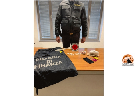 Trovato con 21 dosi di coca al centro di Pescara. Arrestato.