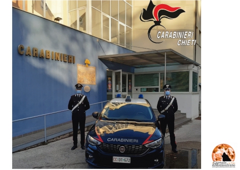 Vendita e-commerce. Acquista cantinetta e ruba 2mila euro