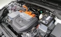 Volkswagen ancora nella bufera: richiama circa 5mila Golf elettriche per un problema alla batteria.