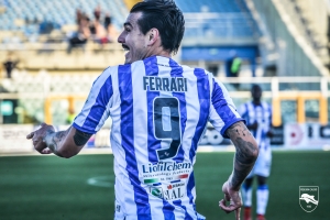 Esulta il bomber Ferrari, giunto a quota 13 gol stagionali