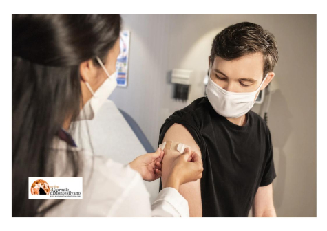 Efficacia dei vaccini COVID: i dati dopo due anni di follow-up