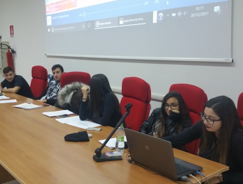 Montesilvano. Studenti dell'Alessandrini e le 92 laudi di Jacopone da Todi