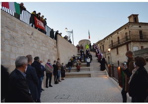 Abbateggio, inaugurazione della terrazza con la storia del borgo