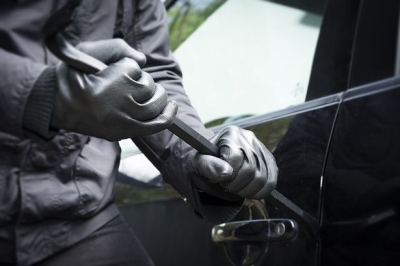 Giulianova: ruba in tre autovetture arrestato giovane albanese