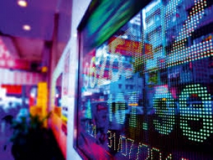 Economia frenata nel mondo, borsa affonda