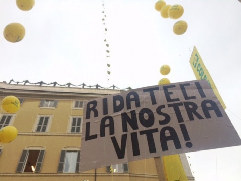 Abruzzo/terremoto. Allevatori e pecore davanti a Montecitorio: “ridateci la nostra vita”