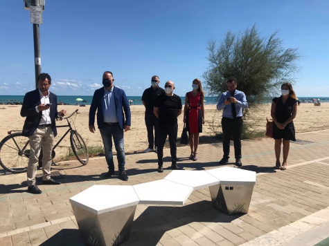 Montesilvano arrivano le panchine intelligenti.