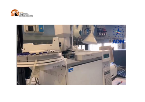 L'Aquila, controlli carburanti ai distributori con laboratorio chimico mobile.