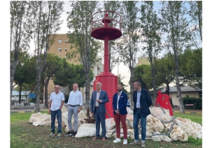 Giulianova, inaugurazione del faro rosso sulle note del Pescatore e Gente di mare