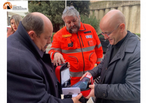 Strade sicure, l’Ordine degli infermieri dona primo defibrillatore ai tassisti della provincia di Chieti