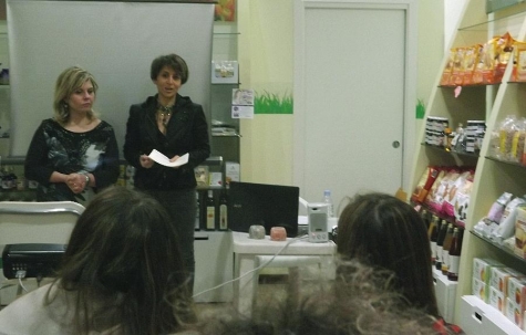 La dr.ssa Marangelli di Melaverdebio, in via ROma 10 insieme a Cristiana Carradoni