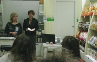 La dr.ssa Marangelli di Melaverdebio, in via ROma 10 insieme a Cristiana Carradoni