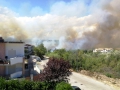 Incendio a Cappelle, domate le fiamme.