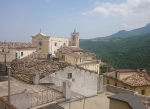 Farindola. Stop turismo macabro nella zona Rigopiano. “Con chiosco impossibile non bivaccare”