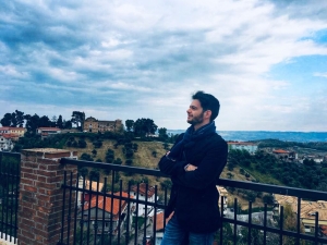 Pianista montesilvanese omaggia l'Abruzzo