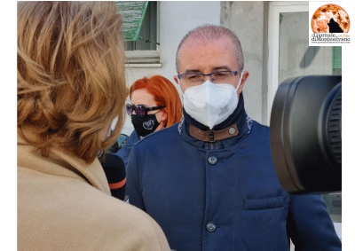 Pescara/Via Rigopiano: coltello alla gola, minacce e mattoni per due donne.
