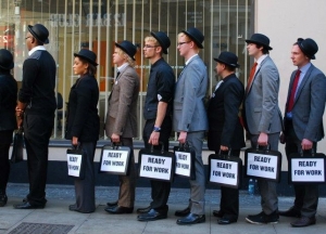 Eurostat: nella zona UE disoccupazione giù al 9,3%.