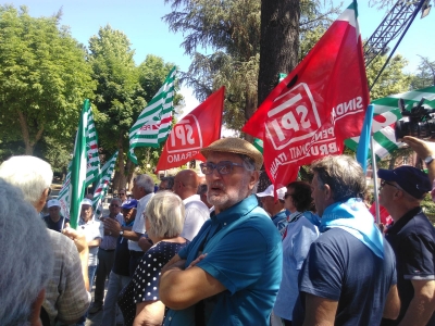 Abruzzo/Sanità. Protesta davanti all'Emiciclo: ridurre tempi lista d'attesa