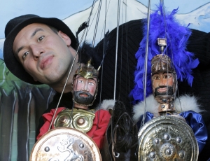 Spettacolo dei Pupi a Cunta Terra.