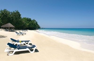 Spiagge, Corte Ue boccia rinnovo automatico concessioni balneari