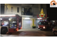 Pescara, incendio nella notte in via Mogenigo.