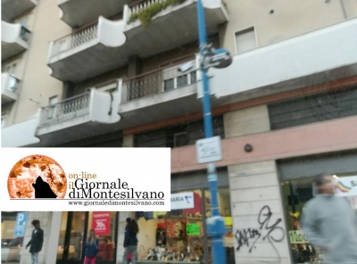 il semaforo di via Adige con photo T.red
