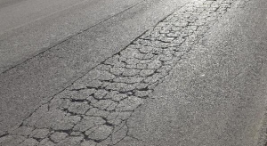 Casalincontrada. Passeggiata per via Brecciarola di cittadini e politici
