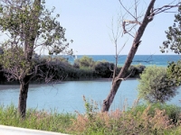 Fossacesia, rifiuti abbandonati in zona Sangro “pericolo per esondazioni”.
