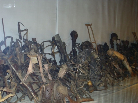  foto di Auschwitz,protesi.