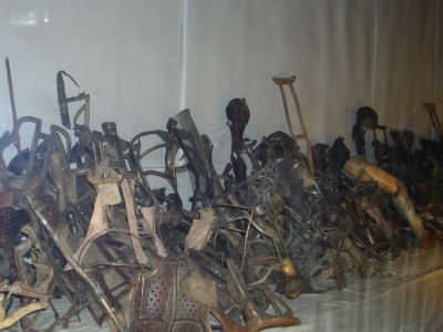  foto di Auschwitz,protesi.