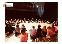 “Il teatro ha una funzione terapeutica, aiuta l’individuo a superare le proprie inibizioni e timidezze”