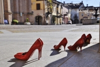 Insultava moglie sul posto di lavoro, anche con divieto di avvicinamento
