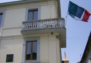 Bisenti. I giovani di Forza Italia vincono, l'ambulanza resta tutto il giorno