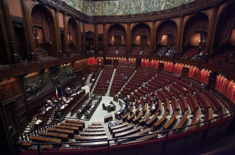 Politici italiani, pagati bene anche in tempi di magra!