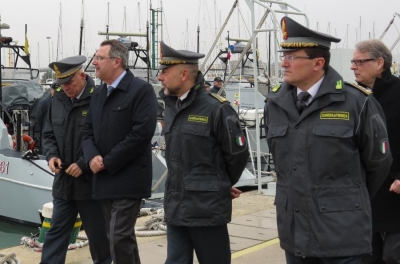 Pescara/GdF: visita prefetto al comando provinciale ed al reparto operativo aeronavale