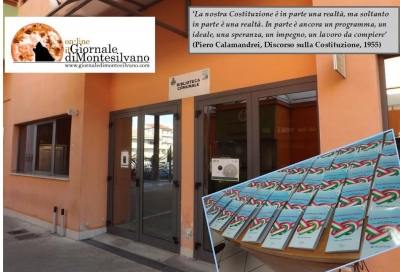 La Biblitoeca, la frasedi Calamandrei, la Costituzxione in dono
