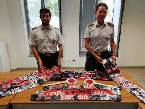 Pescara. Sequestrate fascette contraffatte al Concerto Ligabue