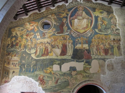 preziosi affreschi nella chiesa