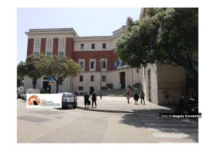 Pescara. Droga, mazzette e appalti truccati in Comune. Arrestati dirigente, imprenditore e pusher.